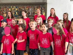 Kinder- und Jugendchöre beim Konzert 2025 in der Burg Lüdinghausen